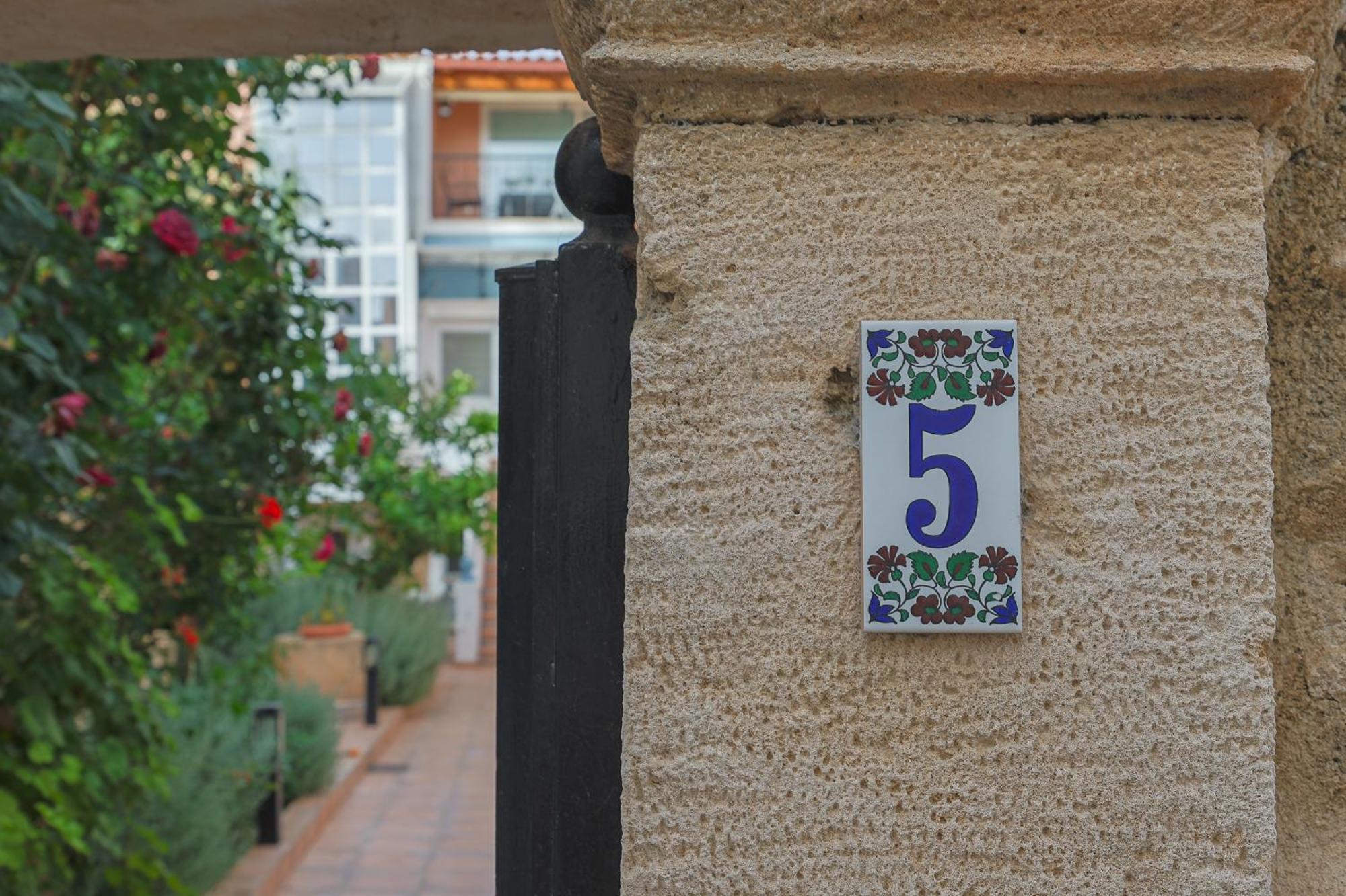 Stenaki - Apartments In Aegina Town Exterior foto